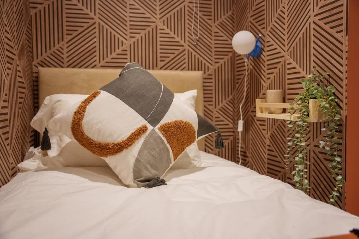 Hideaway - 2 Bed Near Station And Conference Centre Apartment *