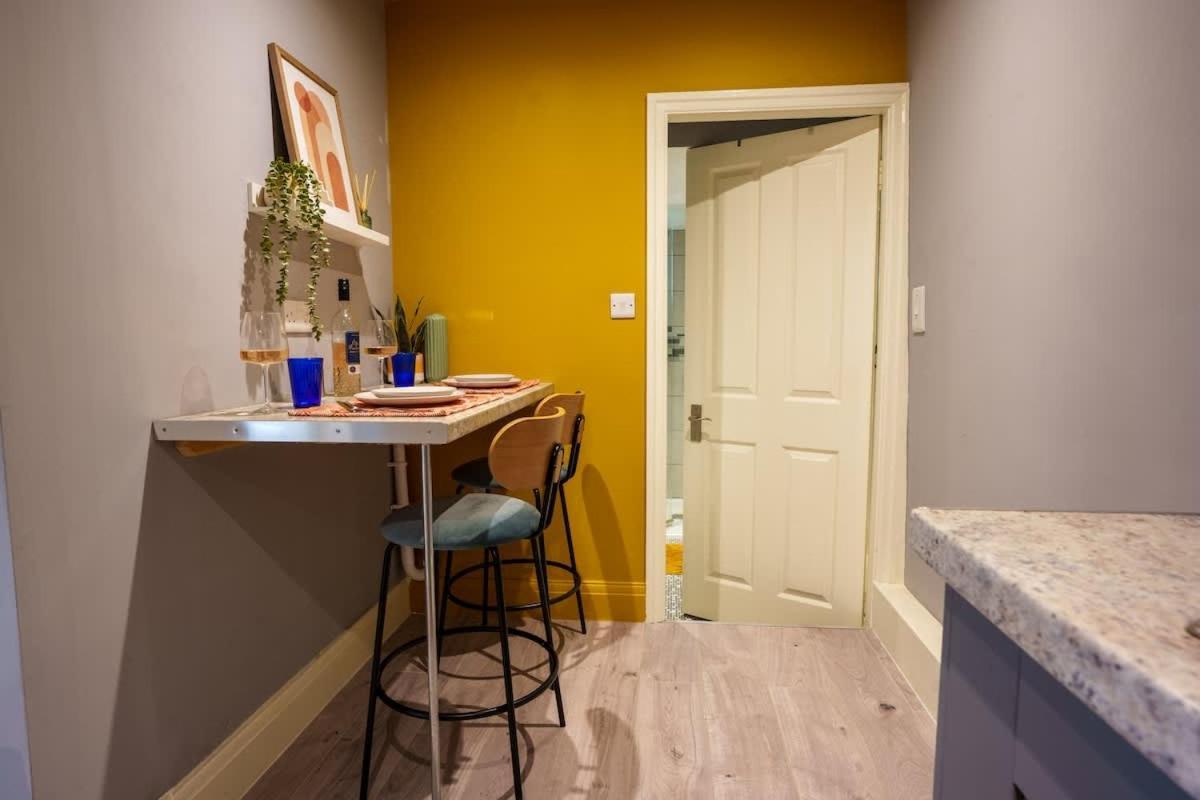 Hideaway - 2 Bed Near Station And Conference Centre